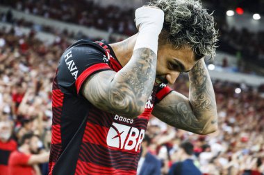 Brezilya Futbol Kupası - çeyrek final Flamengo Athletico Paranaense 'ye karşı. 27 Temmuz 2022 'de, Brezilya Futbol Kupası' nın çeyrek finali için geçerli olan Flamengo ve Athletico Paranaense arasındaki futbol maçı Rio de Janeiro 'daki Maracana Stadyumu' nda yapıldı.