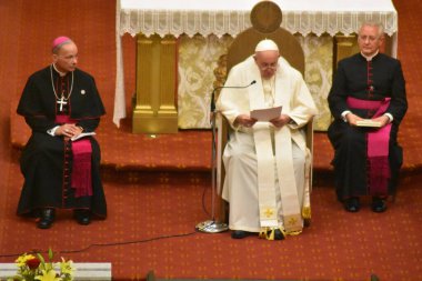 Papa Francis, Kanada 'nın Quebec kentindeki Quebec Bazilika Katedrali' nde ayine ev sahipliği yapıyor. 28 Temmuz 2022, Quebec, Kanada: Papa Francis, Notre-Dame de Quebec Bazilika-Katedrali 'nde yaptığı ayinde yaptığı konuşmada sıcak karşılandı. 