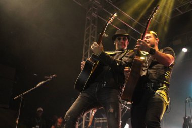 Live Curitiba 'da Brezilyalı grup KLB' nin gösterisi. 30 Temmuz 2022, Curitiba, Parana, Brezilya: Cumartesi gecesi Live Curitiba, Novo Mundo Mahallesi, Curitiba, Parana 'da düzenlenen 