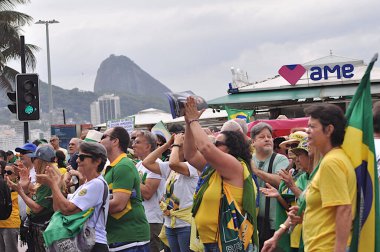 Rio de Janeiro 'da Brezilya Cumhurbaşkanı Jair Bolsonaro' yu destekleyenler protesto ediyor. 31 Temmuz 2022, Rio de Janeiro, Brezilya: Brezilya Cumhurbaşkanı Jair Bolsonaro 'nun destekçileri hükümetinin lehine temiz seçimler ve demokrasi protestoları 