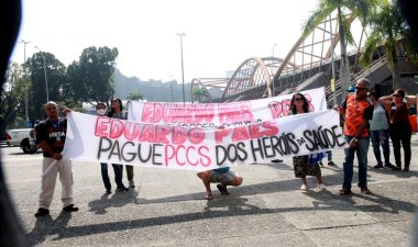 Unified act of municipal servants in Rio de Janeiro. August 2, 2022, Rio de Janeiro, Brazil: Health and Education workers protest in front of the City Hall of Rio de Janeiro, in Cidade Nova neighborhood downtown Rio de Janeiro, on Tuesday (2). 