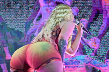 Iggy Azalea and Pitbull perform at the 2022 Can't Stop Us Now Tour in Camden, NJ. August 2, 2022, Fort Lee, NJ, USA: Iggy Azalea and Pitbull perform at the 2022 Can't Stop Us Now Tour in Camden, NJ