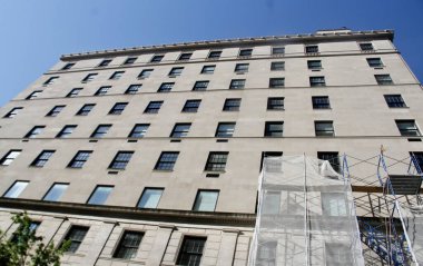 Billionaire Julia Koch bought late Microsoft Paul Allens 2 apartments in Manhattan for $101 million. August 03, 2022, New York, USA: The 60 years old billionaire Julia Koch, has bought two apartments in Manhattan for $101 million 