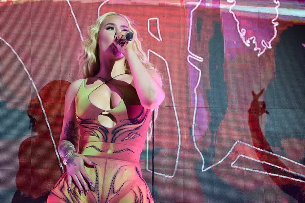 Iggy Azalea Pitbull Perform 2022 Can Stop Now Tour Camden — стоковое фото