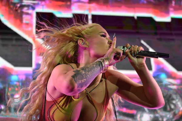 Iggy Azalea Pitbull Perform 2022 Can Stop Now Tour Camden — Foto de Stock