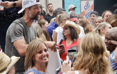 Walker Hayes performs live at NBC Todays Citi Summer Concert Series at Rockefeller Plaza. August 05, 2022, New York, USA: American pop country singer  and song writer Walker Hayes is performing live 