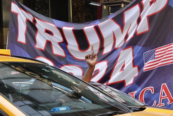 New Protest Donald Trump Trump Tower Fbi Raided His Mar — Photo