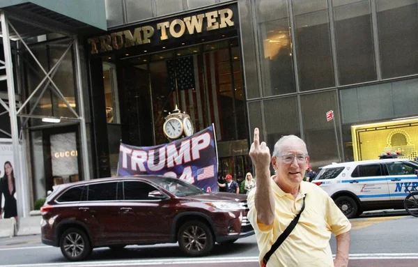 New Protest Donald Trump Trump Tower Fbi Raided His Mar — Foto de Stock
