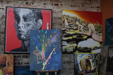 Public movement during the 3rd Edition of Vinil Fest Curitiba. August 13, 2022, Curitiba, Parana, Brazil: Movement during the 3rd edition of Vinil Fest Curitiba Vinil, which has several exhibitors offering a huge variety for all musical tastes