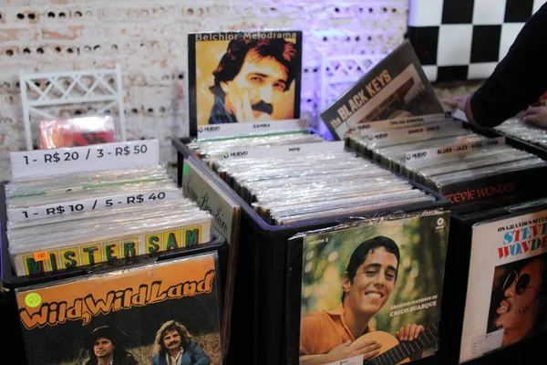 Public movement during the 3rd Edition of Vinil Fest Curitiba. August 13, 2022, Curitiba, Parana, Brazil: Movement during the 3rd edition of Vinil Fest Curitiba Vinil, which has several exhibitors offering a huge variety for all musical tastes