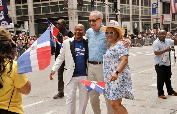 New Senate Leader Chuck Schumer Dominican Day Parade 2022 August — Fotografia de Stock