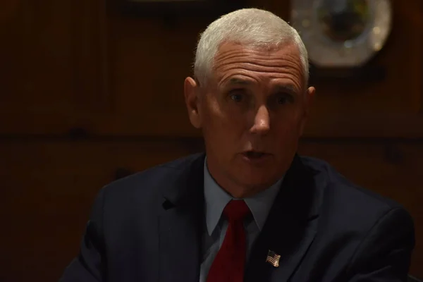 Former Vice President Mike Pence Law Enforcement Roundtable Meredith New — Foto de Stock