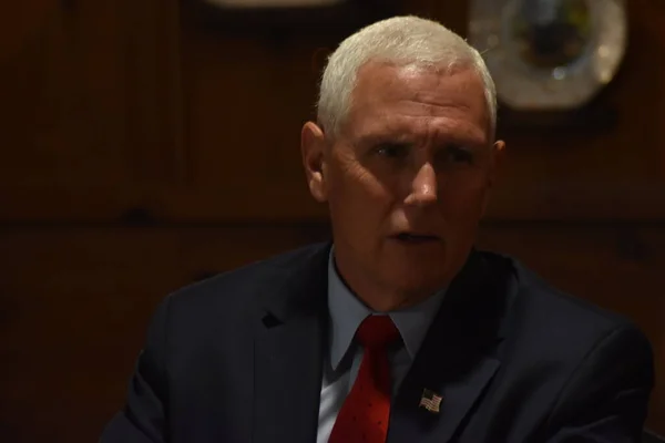 Former Vice President Mike Pence Law Enforcement Roundtable Meredith New — Photo