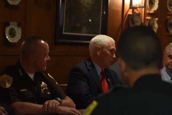 Former Vice President Mike Pence Law Enforcement Roundtable Meredith New — Stockfoto