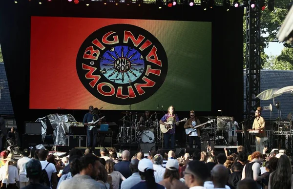 Big Mountain Band Выступает Вживую Summer Stage Central Park Lawn — стоковое фото