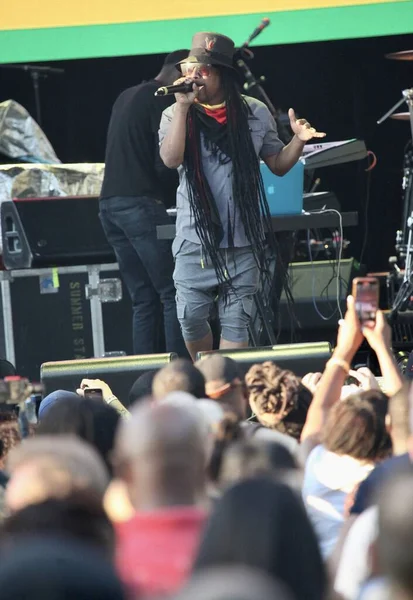 Maxi Priest Band Performs Live Summer Stage Central Park Lawn — Zdjęcie stockowe