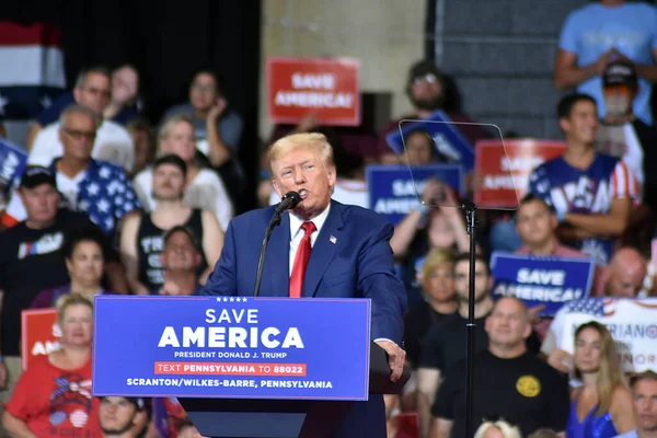 Former President Donald Trump Delivers Remarks America Rally Wilkes Barre — Foto de Stock