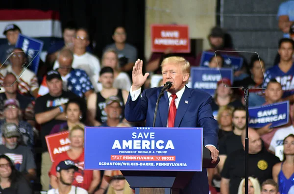 Former President Donald Trump Delivers Remarks America Rally Wilkes Barre — Foto Stock