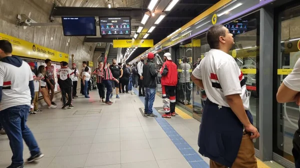 Wearing Mask Longer Mandatory Metro Buses Trains Friday Sao Paulo — Stock Photo, Image