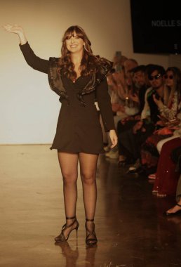 Noelle Küçük Koleksiyonu: NYFW SS23. 10 Eylül 2022, New York, ABD: NYFW Yaz 2023 'te New York' taki Canoe Stüdyoları 'nda moda tasarımcılarının kıyafetlerini sergileyen modellerle ortaya çıkan tasarımcı Kolektif III