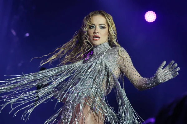 Şarkıcı Rita Ora, Rio 2022 'deki World Stage on Rock konserinde. 11 Eylül 2022, Sao Paulo, Brezilya: Şarkıcı Rita Ora Rio 2022 Rock müzik festivalinin son gününde Parque Olimpico 'da Palco Mundo' da sahne aldı.