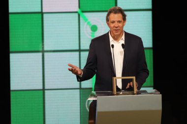 Brezilya Seçimleri: Sao Paulo Valiliği adayları arasında tartışma. 13 Eylül 2022, Sao Paulo, Brezilya: İletişim araçları TV Cultura, Portal UOL tarafından desteklenen Sao Paulo eyaletinin hükümet adayları arasında tartışma 