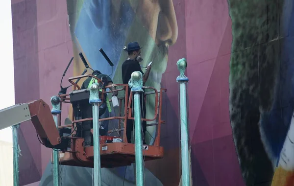 Brezilyalı Duvar Ressamı Eduardo Kobra New York Taki Cephesinde Bir — Stok fotoğraf