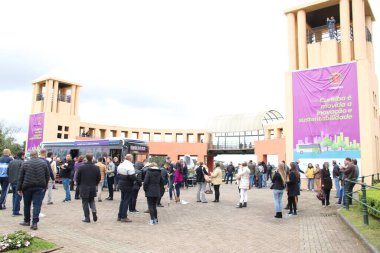 Curitiba 'da% 100 elektrikli otobüslerin test aşaması. 16 Eylül 2022, Curitiba, Parana, Brezilya: Curitiba belediye başkanı, Rafael Grega, yardımcısı Eduardo Pimentel, Almanya konsolosu, Andreas Hoffrichter, diğer yetkililer ve işadamları