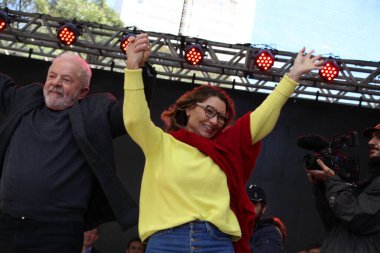 Eski Cumhurbaşkanı Lula, Curitiba 'daki siyasi müttefikleriyle bir mitinge katıldı. 17 Eylül 2022, Curitiba, Parana, Brezilya: Eski cumhurbaşkanı ve Brezilya Cumhurbaşkanlığı adayı, Luiz Inacio Lula da Silva