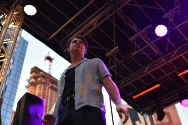  Nicky Youre performs at an end of summer concert. September 15, 2022. New York, USA: Nicky Youre performs at Z100 New York and iHeartRadio's End of Summer Bash concert on the Public Square and Gardens at Hudson Yards. 