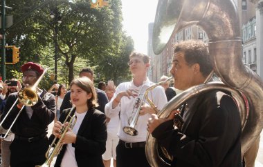 New York 'ta Amal' la yürü. 17 Eylül 2022, New York, ABD: Küçük Amal 'ımız New York' a, Onur, Umut, Neşe 'yi şehre getirmek amacıyla geldi. Küçük Amal Suriyeli 10 yaşında bir mülteci..
