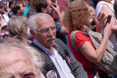 Brezilya Seçimleri: Sao Paulo 'daki farklı partilerden militanlar ve ideolojik akımlar. 25 Eylül 2022, Sao Paulo, Brezilya: Çeşitli partilerden militanlar ve ideolojik akımlar broşür ve kampanya