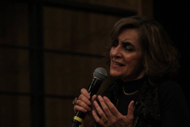 Rüzgâr merkezli Orkestra Orkestrası Curitiba 'da Flora Purim ve Airto Moreira adlı şarkıcıları onurlandırdı. 25 Eylül 2022, Curitiba, Brezilya: Capela Santa Maria 'da Flora Purim ve Airto Moreira' nın anısına düzenlenen törende Rüzgâr tabanlı Orkestra üyeleri