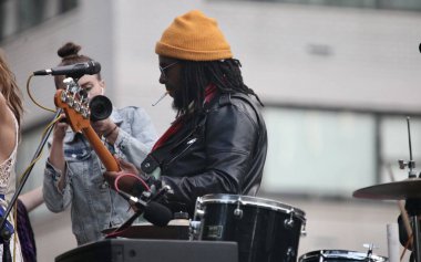 Abracadabra Trip Central Park 'ta canlı performans sergiliyor. 27 Eylül 2022, New York, ABD: Abrakadabra Gezisi, ikonik simgeleri ve parkları canlı müzik eşliğinde keşfeden unutulmaz bir doğa olayıdır.