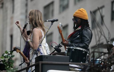 Abracadabra Trip Central Park 'ta canlı performans sergiliyor. 27 Eylül 2022, New York, ABD: Abrakadabra Gezisi, ikonik simgeleri ve parkları canlı müzik eşliğinde keşfeden unutulmaz bir doğa olayıdır.