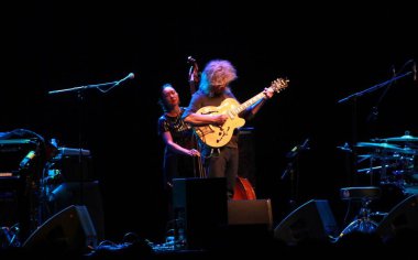 Çok-enstrümantalist Pat Metheny 'nin Vivo Rio' daki konseri. 27 Eylül 2022, Rio de Janeiro, Brezilya: Amerikalı gitarist ve çok enstrümanlı Pat Metheny 'nin Salı günü Flamengo Park, Rio de Janeiro' daki Vivo Rio konser salonunda performansı 