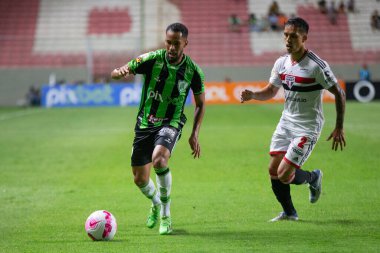 Brezilya Futbol Şampiyonası: Amerika-MG Sao Paulo 'ya karşı. 6 Ekim 2022 'de, Brezilya Futbol Şampiyonası' nın 30. turu için Amerika-MG ve Sao Paulo arasında oynanan futbol maçı, Belo Horizonte, Minas Gerais 'de Independencia Stadyumu' nda yapıldı.