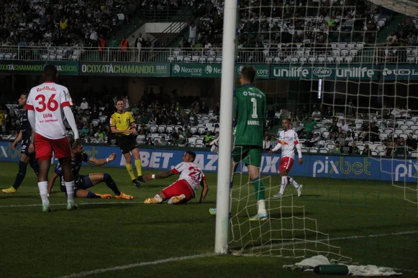 ブラジルサッカー選手権 コリチバ対レッドブルブラガンティーノ 10月9 2022 Curitiba パラナ ブラジル Coritibaとレッドブル ブラガンティーノの間のサッカー試合 ブラジルサッカー選手権の第31ラウンドのために有効 — ストック写真