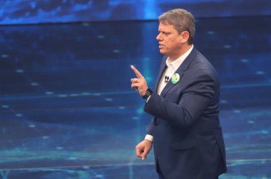 Brezilya Seçimleri: Bandeirantes TV tarafından desteklenen Sao Paulo hükümeti adayları arasında tartışma. 10 Ekim 2022, Sao Paulo, Brezilya: Sao Paulo Fernando Haddad hükümeti adayları (İşçi Partisi) ve Tarcisio de Freitas