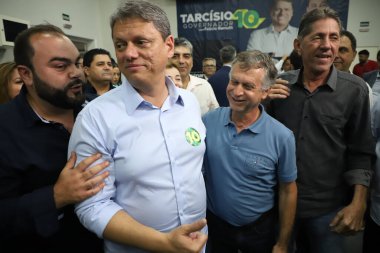 Brezilya Seçimleri: Sao Paulo valiliği adayı Tarcisio de Freitas, daha fazla siyasi destek aldı. Outubro 11, 2022, Sao Paulo, Brezilya: Sao Paulo hükümetinin Cumhuriyetçi adayı, Tarcisio de Freitas, basın toplantısı düzenledi.