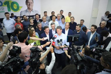 Brezilya Seçimleri: Sao Paulo valiliği adayı Tarcisio de Freitas, daha fazla siyasi destek aldı. Outubro 11, 2022, Sao Paulo, Brezilya: Sao Paulo hükümetinin Cumhuriyetçi adayı, Tarcisio de Freitas, basın toplantısı düzenledi.