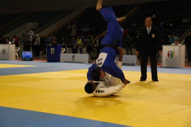 Elemeler - Ulusal Seçim ve Brezilya Alt-13 ve Curitiba 'da 15 yaş altı judo. 13 Ekim 2022, Curitiba, Parana, Brezilya: Curitiba Eleme - Ulusal Seçim ve Brezilya Alt-13 ve Alt-15 Judo dallarında yaklaşık bin judoka aldı