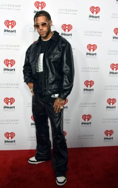 Becky G, Amara La Negra, Jhayco, Şişko Joe iHeartRadio Fiesta Latin 2022 Kırmızı Halı 'ya katıldılar. 15 Ekim 2022, Miami, Florida, ABD