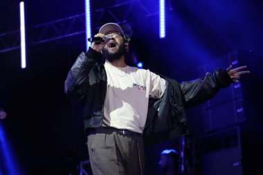 Sao Paulo 'daki Novabrasil Müzik Festivali' nde rapçilerle Emicida gösterisi. 15 Ekim 2022, Sao Paulo, Brezilya: Rapçiler Emicida, Drik Barbosa, Rael ve Evandro Fioti, Novabrasil Müzik Festivali sırasında Tuyo 'nun katılımıyla