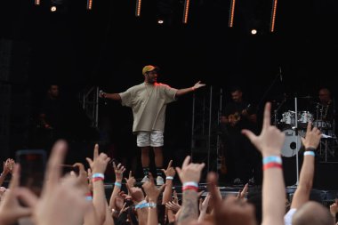 Novabrasil Müzik Festivali Sao Paulo 'da düzenlenmektedir. 16 Ekim 2022, Sao Paulo, Brezilya: Brezilyalı şarkıcı Diogo Nogueira 'nın bu hafta sonu gerçekleşecek Novabrasil Müzik Festivali sırasında rapçi Criolo ile birlikte sergilediği gösteri 