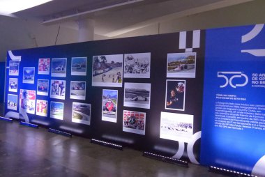 Serginin açılışı GP Brezilya 50 Yıl sürecek. 17 Ekim 2022, Sao Paulo, Brezilya: Sao Paulo Belediye Başkanı Ricardo Nunes, diğer yetkililerin yanı sıra Brezilya 'da düzenlenen Grand Prix' nin 50. yıl dönümü açılış töreninde