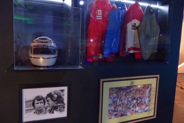 Serginin açılışı GP Brezilya 50 Yıl sürecek. 17 Ekim 2022, Sao Paulo, Brezilya: Sao Paulo Belediye Başkanı Ricardo Nunes, diğer yetkililerin yanı sıra Brezilya 'da düzenlenen Grand Prix' nin 50. yıl dönümü açılış töreninde