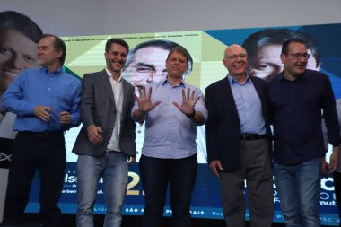 Brezilya Seçimleri: Sao Paulo Tarcisio de Freitas hükümeti adayı vatandaşlık partisi üyeleriyle bir toplantıya katıldı. 17 Ekim 2022, Sao Paulo, Brezilya