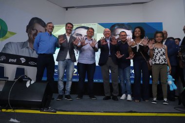 Brezilya Seçimleri: Sao Paulo Tarcisio de Freitas hükümeti adayı vatandaşlık partisi üyeleriyle bir toplantıya katıldı. 17 Ekim 2022, Sao Paulo, Brezilya