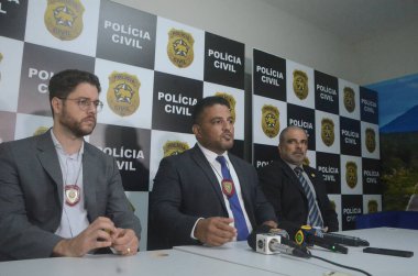 Brezilya seçimleri: Delege, Lula 'nın Macaiba, Rio Grande do Norte' de Fatima Bezerra ile yaptığı mitinge düzenlenen saldırıyı reddetti. 24 Ekim 2022, Macaiba, Rio Grande do Norte, Brezilya: Memur Cidorgeton Pinheiro basın toplantısı düzenledi 